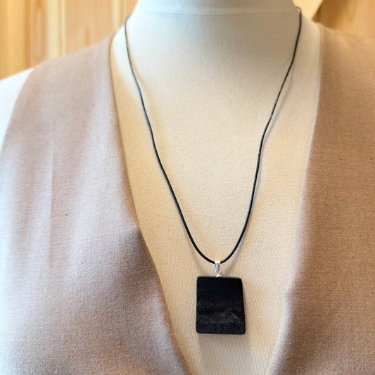 Black pendant necklace
