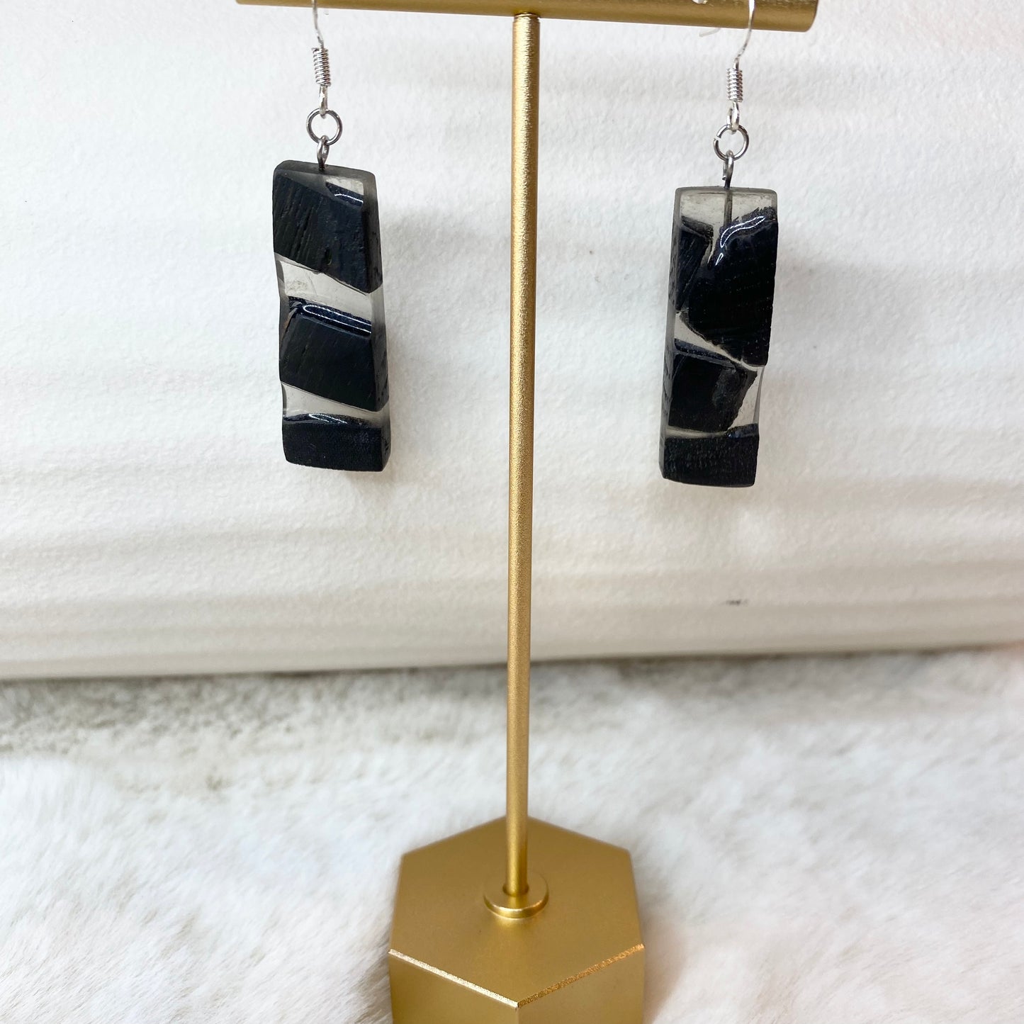 Drop-down earrings