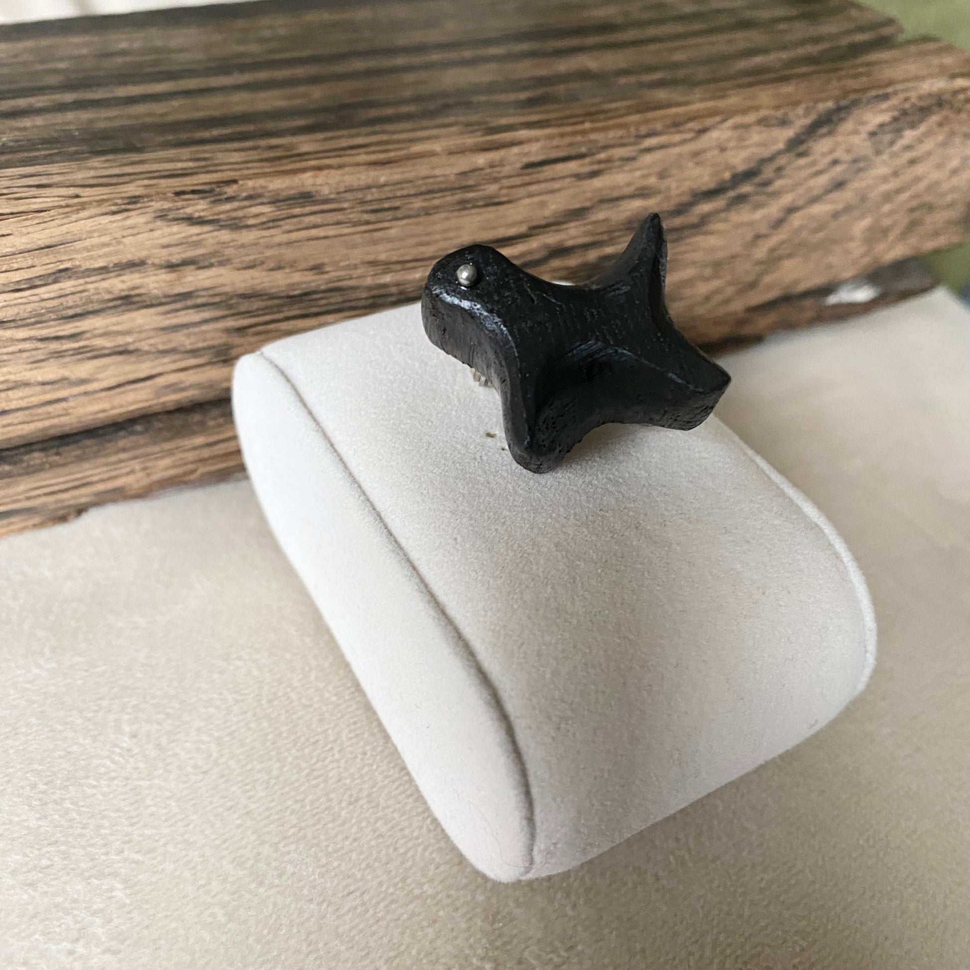 jewelry from bog oak