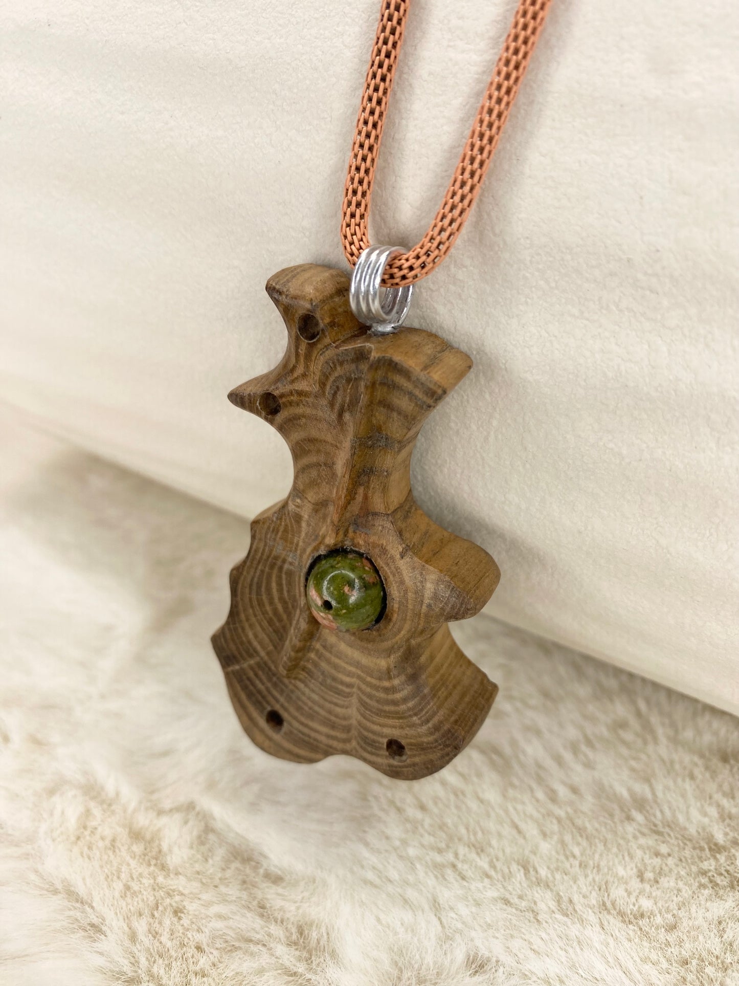 Necklace with unakite stone