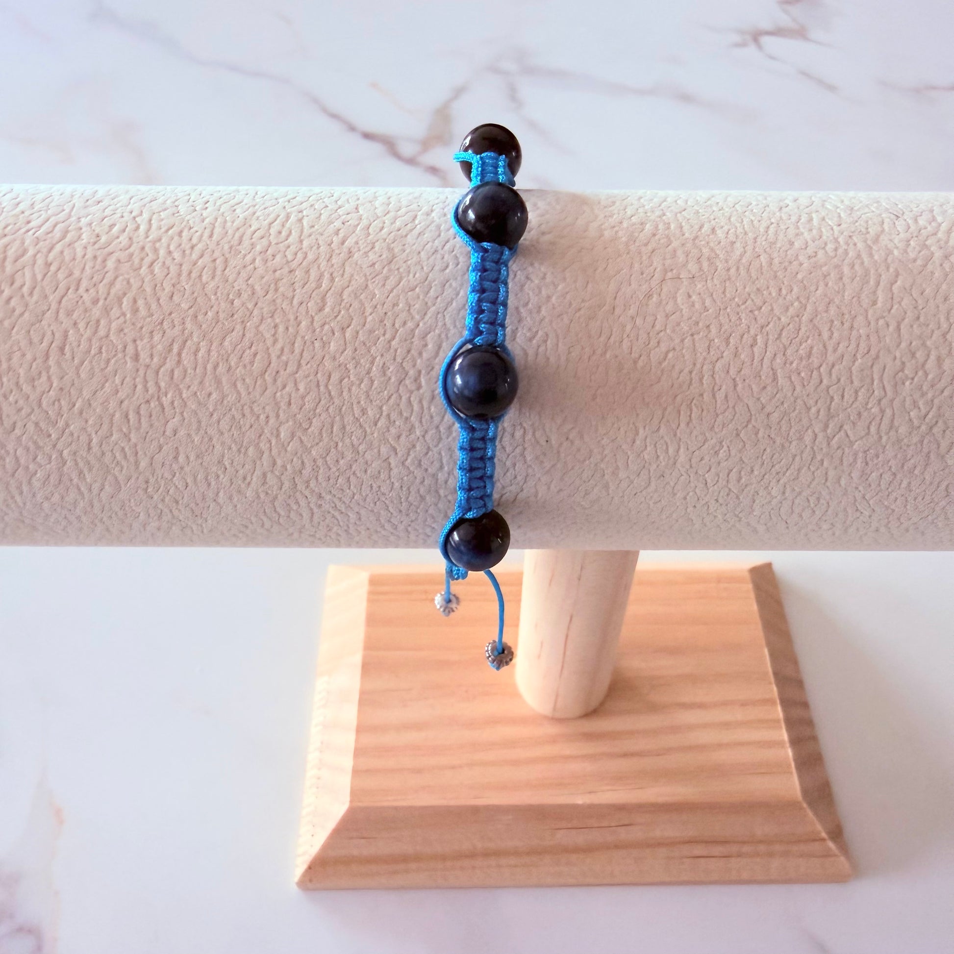 adjustable bracelet
