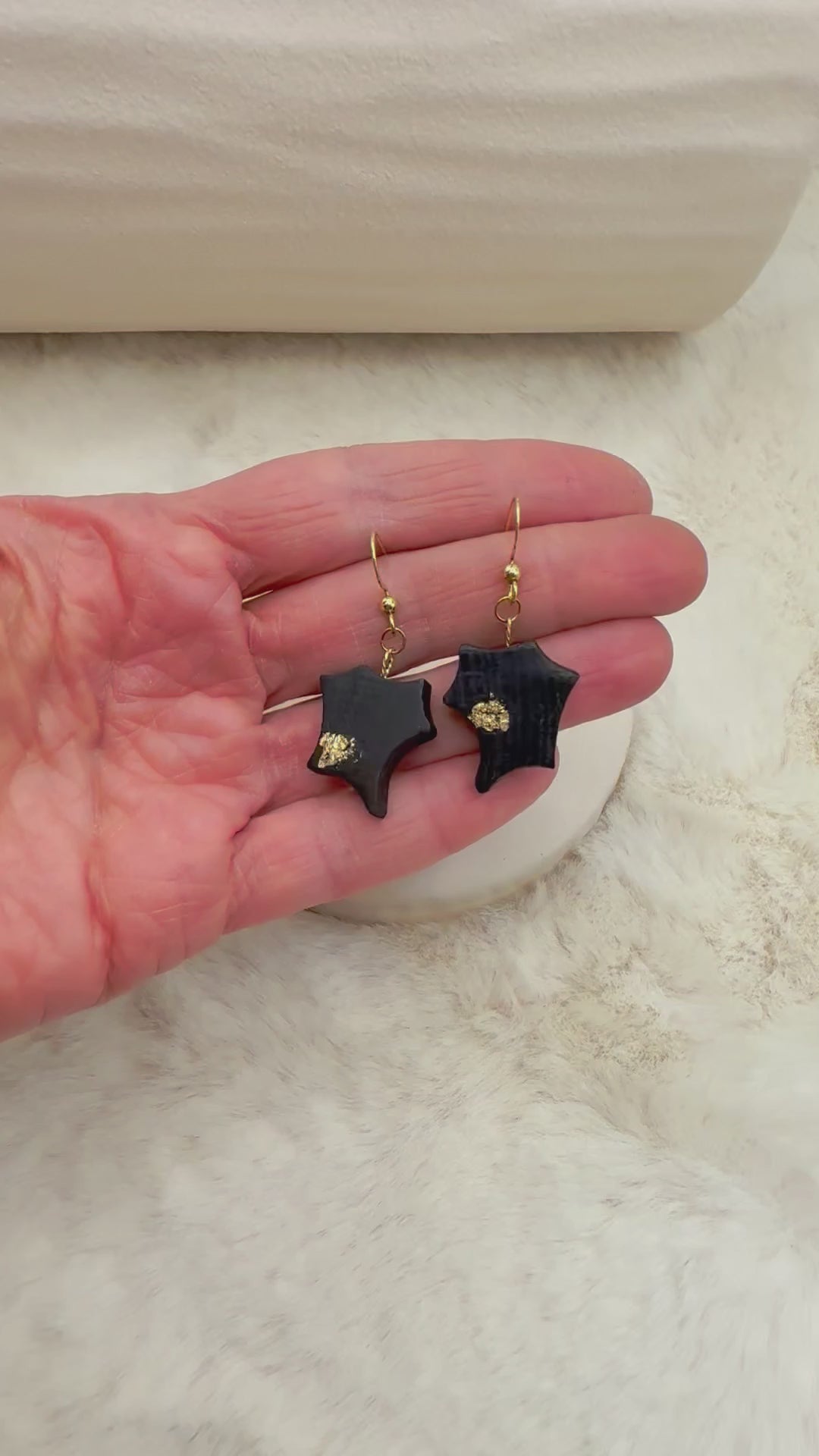 gold leaf, gold accent,